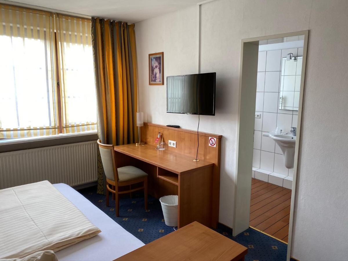 Hotel Kaiserhof Lehrte Dış mekan fotoğraf